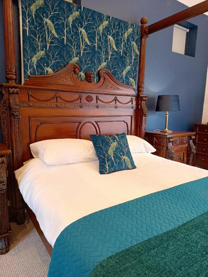 The West Wing At Eriviat Hall Hot Tub Henllan  Екстер'єр фото